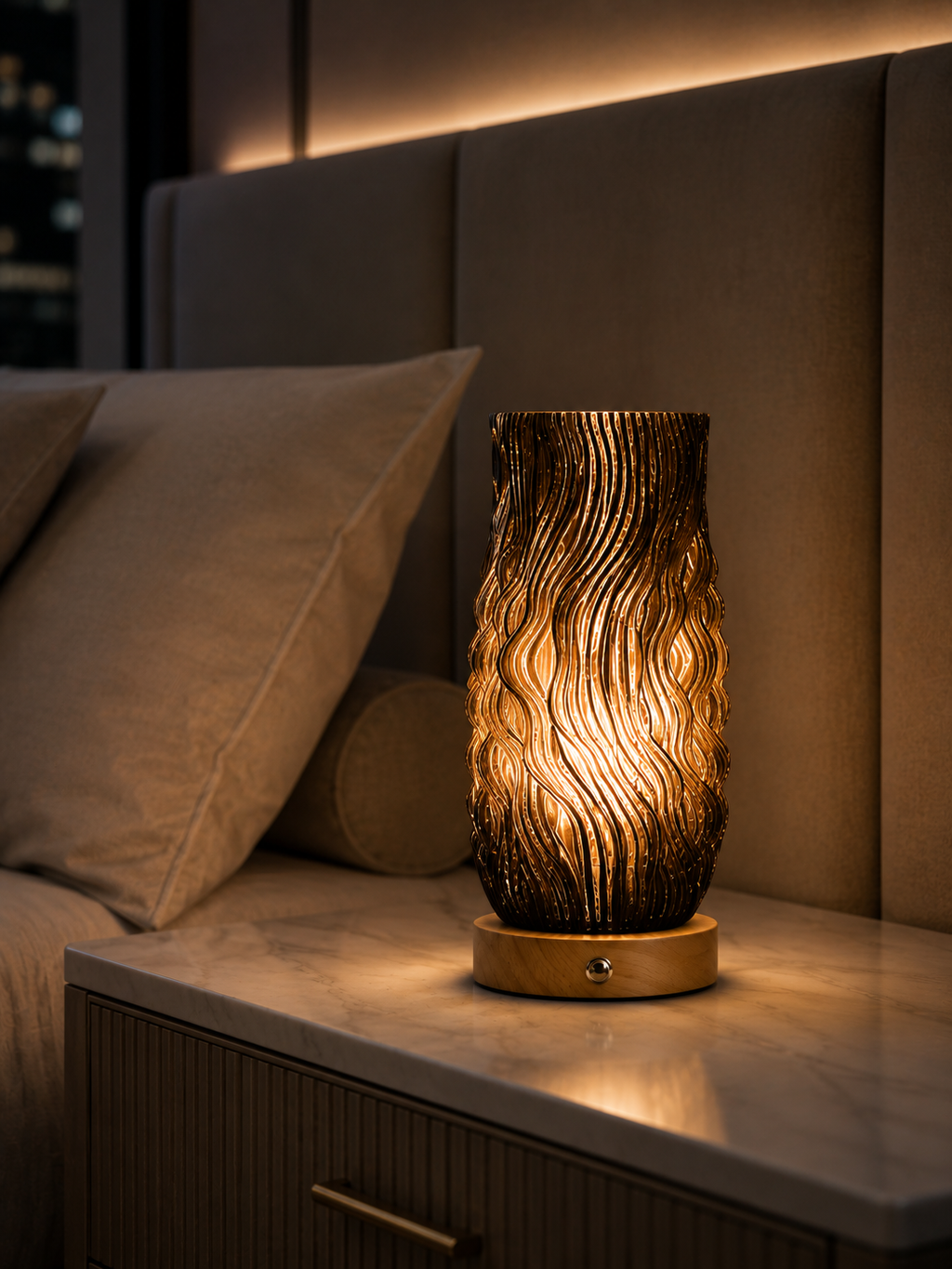 AuraWave™ Table Lamp