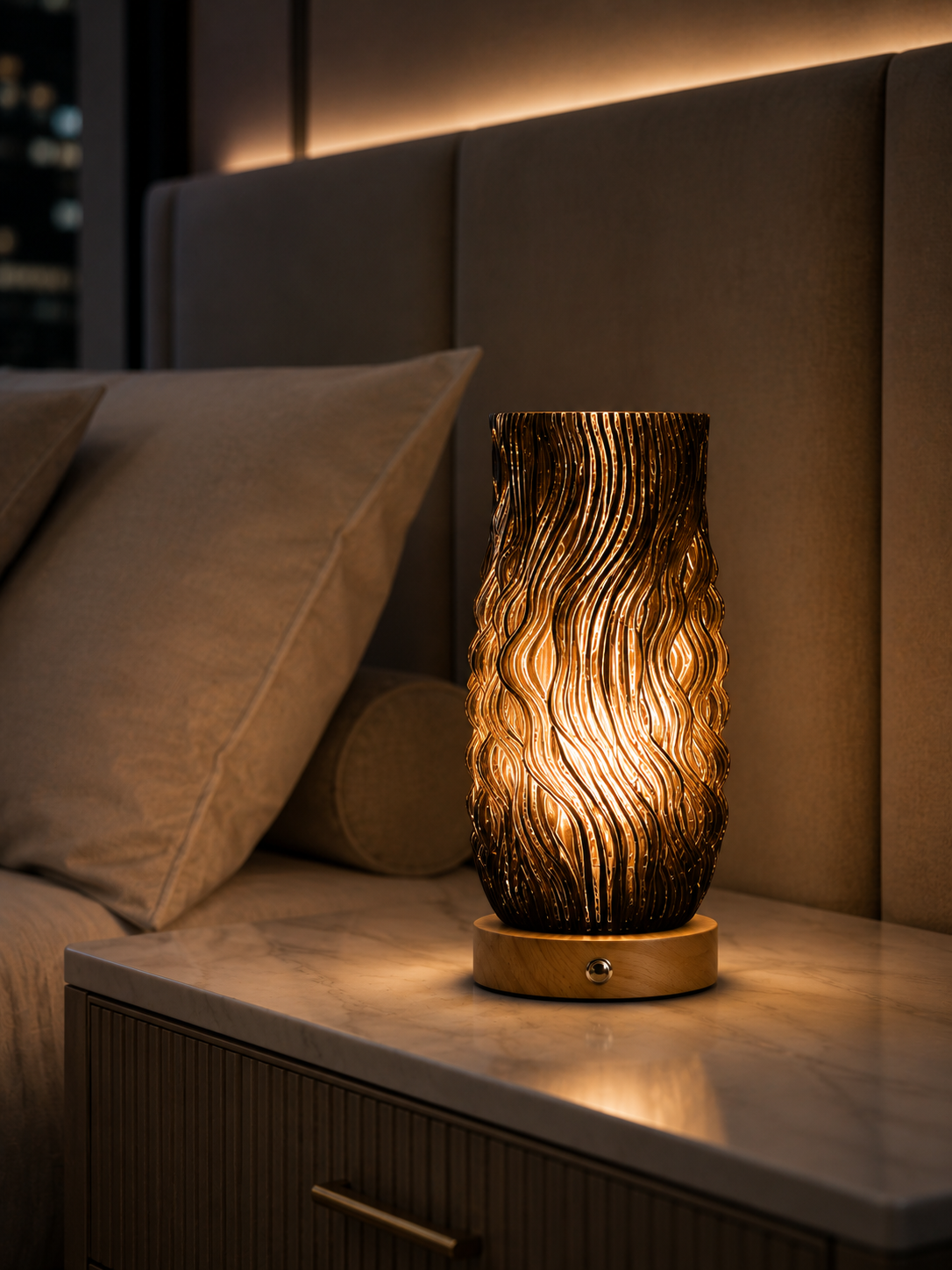 AuraWave™ Table Lamp