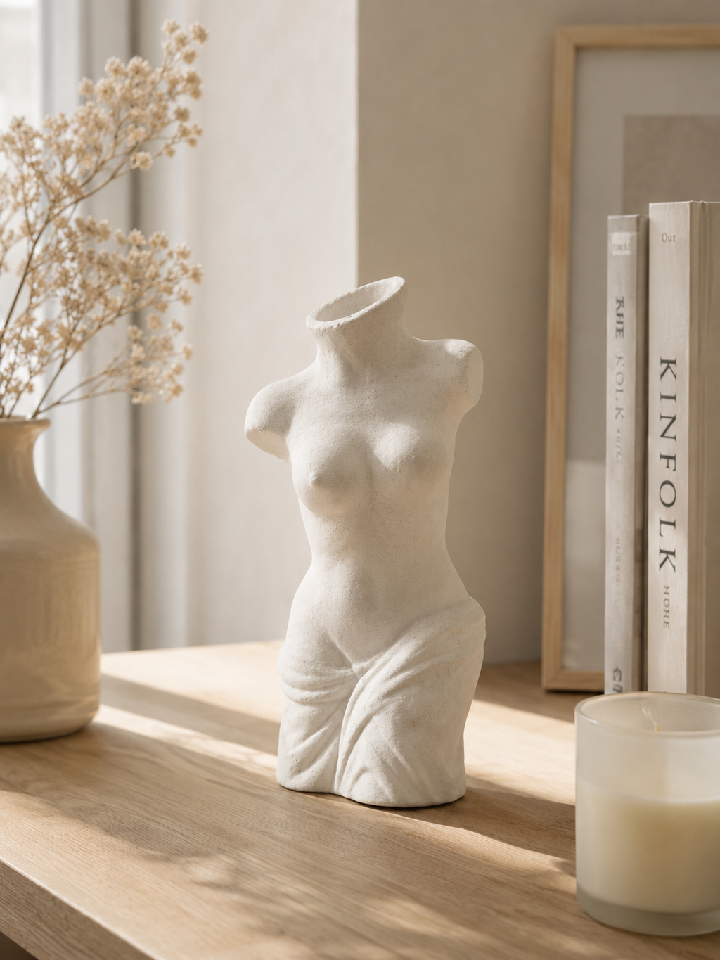 Aurelia™ Sculptural Body Vase